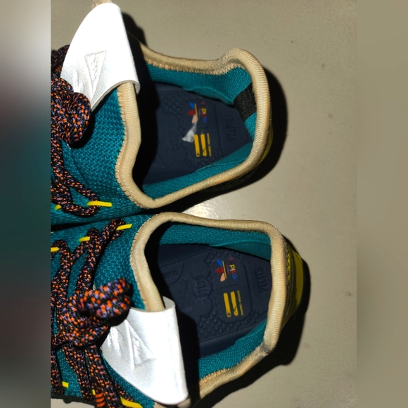 Adidas Pharrell Hu Tennis sz 8 - Picture 6 of 6